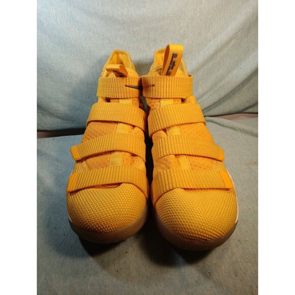 Nike LeBron Soldier 11 TB University Gold mens sneakers, Sz 10 - Picture 3 of 8